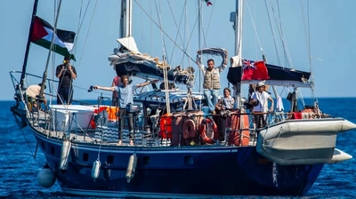 İsrail, Gazze'ye Yardım Taşıyan Gemiye Saldırdı! Aralarında Türklerin de Bulunduğu Mürettebat Rehin Alındı!