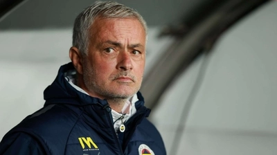 Fenerbahçe'de Jose Mourinho ile Devam Kararı!
