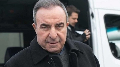 Zafer Ergin'den Tatil Pozu: Rıza Baba Sosyal Medyayı Salladı