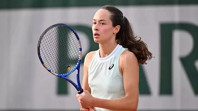 Zeynep Sönmez Wimbledon'da Tarih Yazıyor: Üçüncü Tura Yükseldi