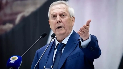 Aziz Yıldırım'dan Fenerbahçe Divan Toplantısında Sert Çıkış: "Gelecek Tehlikede"