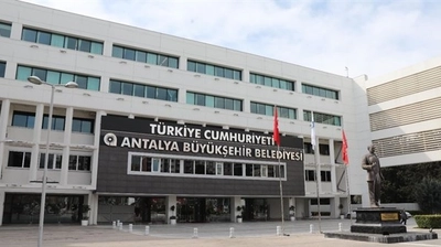 Antalya Büyükşehir Belediyesi'ne Rüşvet Operasyonunda 17 Gözaltı