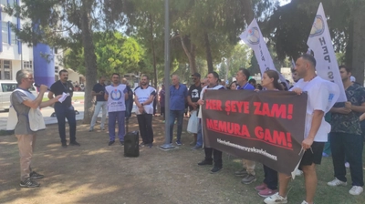 İzmir'de sağlık emekçilerinin iş bırakma eyleminde Memur-Sen'e tepki: Göstermelik kararlara karnımız tok