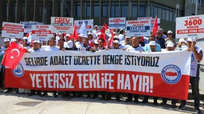 Memurlar Zam Teklifine Karşı İş Bıraktı
