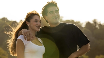 Mert Ramazan Demir ve Miray Daner'li Bize Bi'şey Olmaz'dan İlk Kare