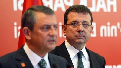 CHP'de "İmamoğlu" Çatlağı: Genel Merkez Kalkan Oldu, Tabandan İtirazlar Yükseldi