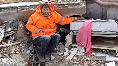 Enkaz Altındaki Kızının Elini Bırakmamıştı... Acılı Babadan Duygusal Açıklama!