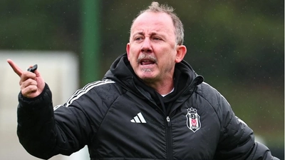 Beşiktaş'ta Yaprak Dökümü: Üç İsimle Yollar Ayrılıyor
