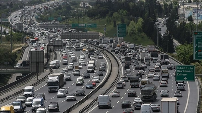 İlber Ortaylı'nın Cenaze Programı Nedeniyle Bugün İstanbul'da Bazı Yollar Trafiğe Kapatılacak