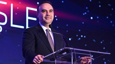 Bakan Kacır'dan Antalya'da Diplomasi Trafiği