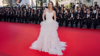 Demet Özdemir'in Cannes Tarzı Sosyal Medyayı İkiye Böldü