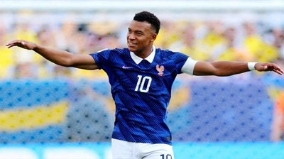 Mbappe'den Tarihi Performans: Dünya Kupası'nda Rekor Yarışı Kızıştı