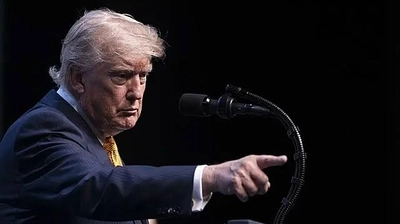 ABD Başkanı Trump'tan Hürmüz Boğazı İçin "Gardiyanlık" Çıkışı
