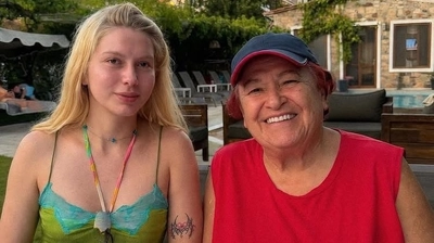 Selda Bağcan ve Aleyna Tilki'den Samimi Görüntüler