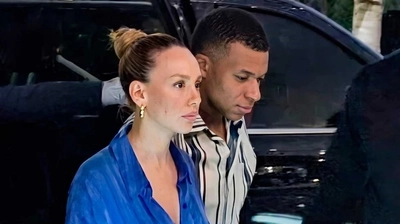 Mbappe, Yeni Aşkı Ester Exposito ile Sobelendi