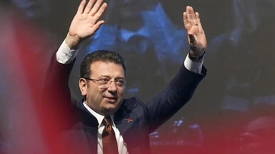 Ekrem İmamoğlu, CHP'den İstifa Ettiğini Duyurdu