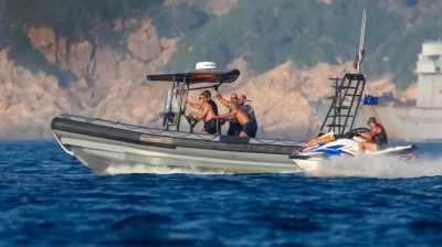 Fransa'da Kriz Sürerken Macron'un Tatil Fotoğrafları Manşetlerde!