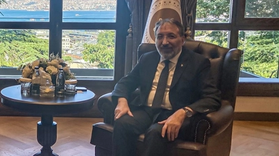Safi Arpaguş'a Haliç Manzaralı Ofis Tahsis Edildi