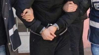 Kendilerini MİT ve Adalet Bakanlığı Görevlisi Olarak Tanıtan Dolandırıcılar Gözaltına Alındı