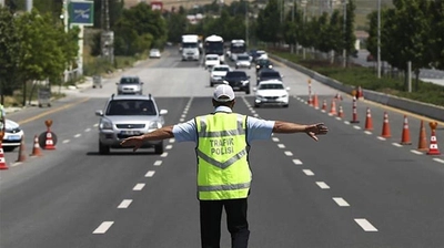 İstanbul'da Triatlon Şampiyonası Nedeniyle Yollar Kapatıldı