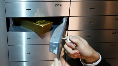 Altın Yükseliyor Ama 4.400 Dolar Seviyesi Henüz Aşılamadı