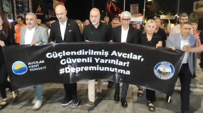 Marmara Depremi'nde hayatını kaybedenler İstanbul'da anıldı