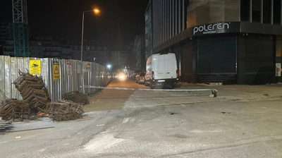 Sultangazi'de Toprak Kayması: Sokak Trafiğe Kapatıldı