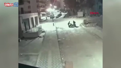 Motosikletle Geldiler, İş Yerini Soydular: 3 Hırsız Kamerada