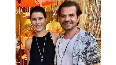 Kenan Doğulu ve Beren Saat Çifti Yalıkavak'ta Objektiflere Takıldı