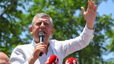 Özgür Özel, Deniz Göktaş'ı Ziyaret Etti