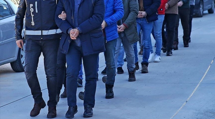 DEM Parti Akdeniz Belediye Eşbaşkanları ve Meclis Üyeleri Gözaltına Alındı