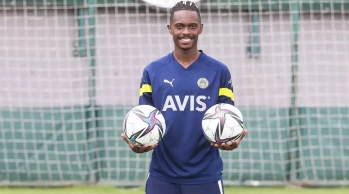 Acun Ilıcalı, Fenerbahçe'den Ayrılan Lincoln Henrique'yi Hull City'ye Aldı