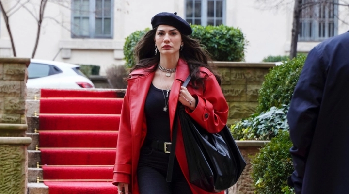 Demet Özdemir'in Eşref Rüya'dan Kazandığı Ücret Dudak Uçuklattı!