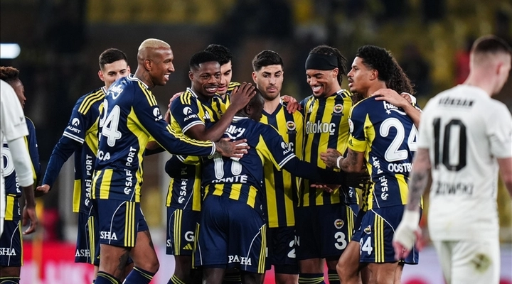 Fenerbahçe'de Transfer Bombardımanı: Tedesco'nun Gözü Goretzka'da, Hayaller Lewandowski!