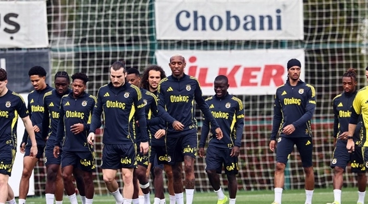 Fenerbahçe'de Derbi Mesaisi: Levent Mercan Sahalara Döndü!