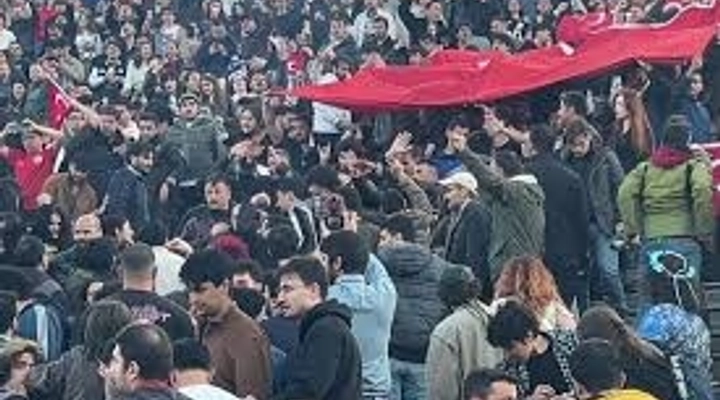 ODTÜ'den "Bayrak" Açıklaması: "Hiçbir Saygısızlık Kabul Edilemez"