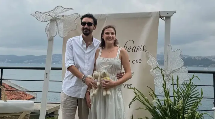 Alina Boz ve Umut Evirgen Çiftinin Bebeklerinin Cinsiyeti Belli Oldu