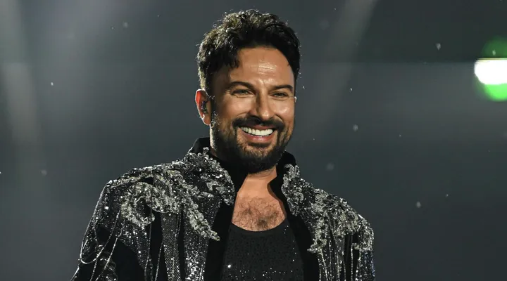 Megastar Tarkan Konser Öncesi İmaj Tazeledi! Yeni Tarzına Beğeni Yağdı
