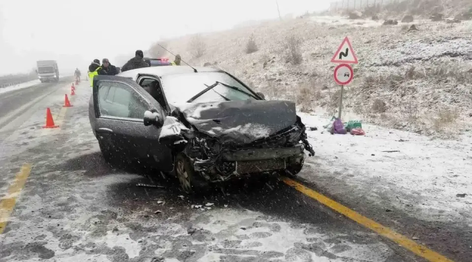 Ardahan’da Kar ve Sis Kazaya Neden Oldu: Ilgar Dağı Geçidi’nde 8 Yaralı