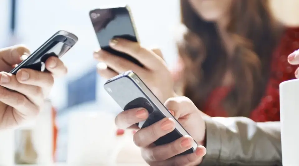 Cep Telefonları Beyin Kanserine Neden Olur mu?