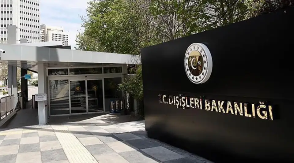 Kazakistan'da Düşen Yolcu Uçağıyla İlgili Türkiye'den Açıklama