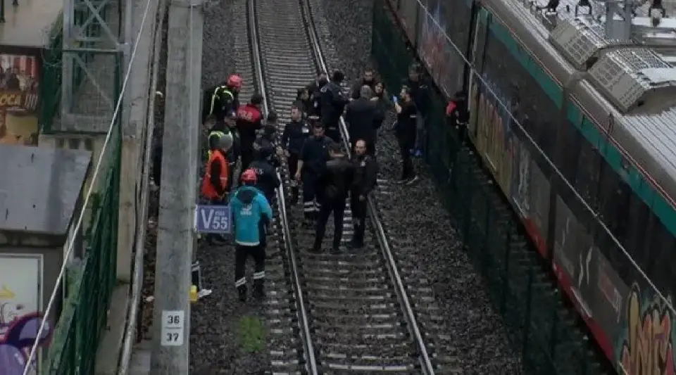 Marmaray'da Kahreden Olay: Raylara Atlayarak İntihar Etti!
