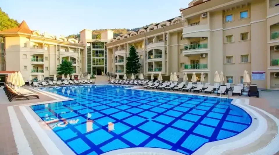 Marmaris'te 5 Yıldızlı Otel Öğrenci Yurduna Dönüştü