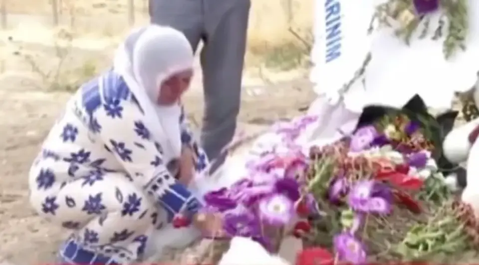 Narin'in Mezarı Başında Tüyler Ürperten Ağıt: Havin'ime De Böyle Kıydılar
