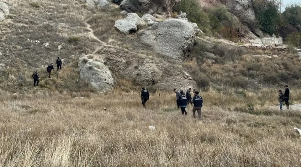 Sivas'ta Mezarlıkta Parçalanmış Bebek Cesedi Bulundu!
