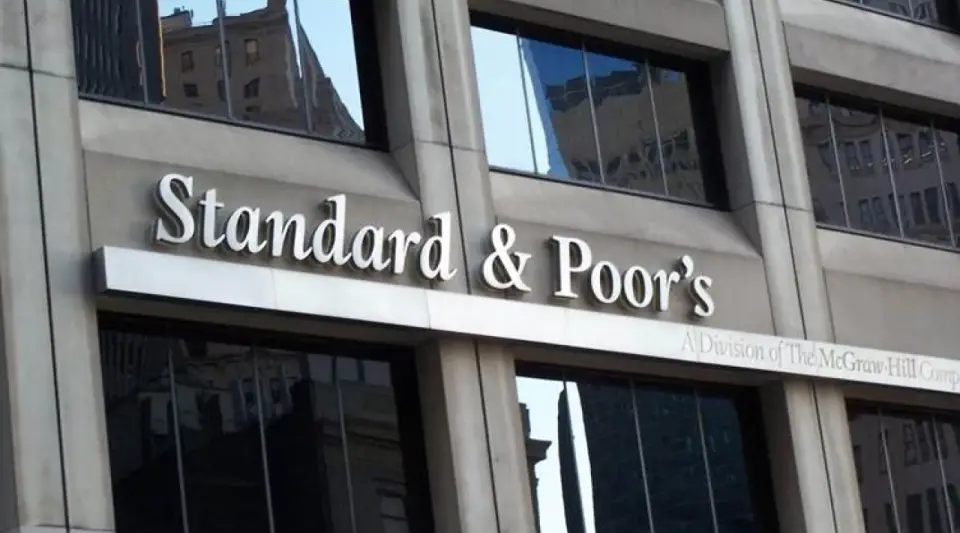 S&P Türkiye'nin Kredi Notunu BB-'ye Yükseltti