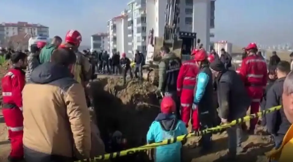 Ankara Polatlı'da İnşaatta Göçük: 1 İşçi Hayatını Kaybetti