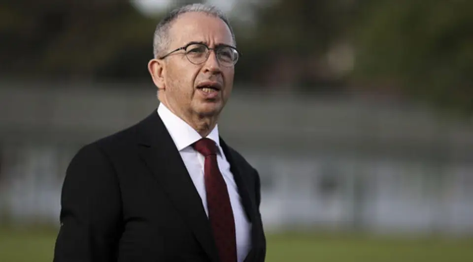 Metin Öztürk: "VAR'da Hata Yapan Hakemin Görevine Son Versinler!"