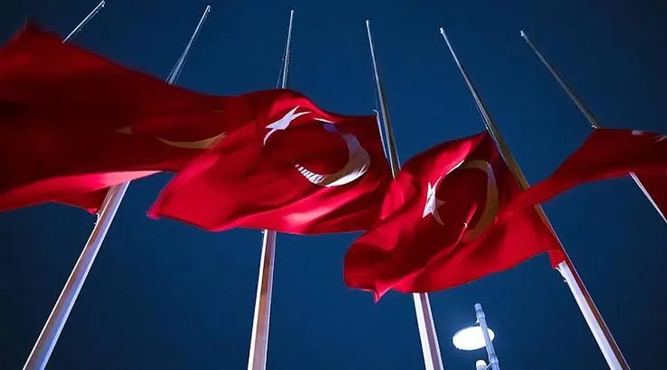 Bolu'daki Yangın Faciası Nedeniyle 1 Günlük Milli Yas İlan Edildi