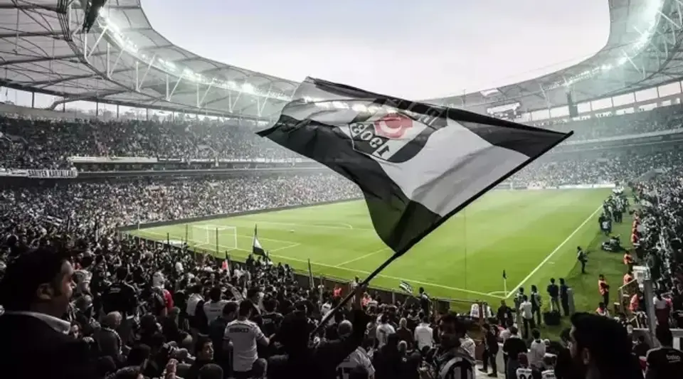 Beşiktaş Tribünlerinde 1 Dakikalık Sessizlik